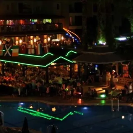 Club Ilayda Apartamento